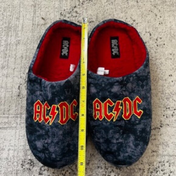 🧡3/15 AC/DC Tie-Dye Plush Slippers Embroidered Logo Women's XL 12/13 (Men's 11) - Picture 2 of 8